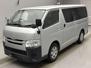 TOYOTA REGIUS ACE VAN