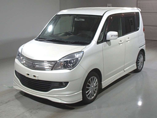 MITSUBISHI DELICA D2