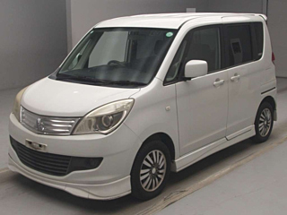 MITSUBISHI DELICA D2