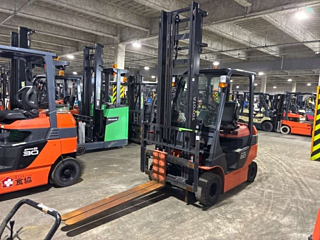 TOYOTA FORKLIFT