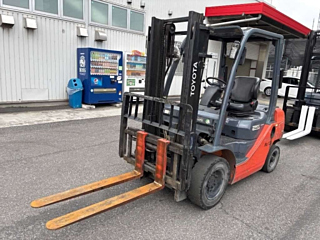 TOYOTA FORKLIFT