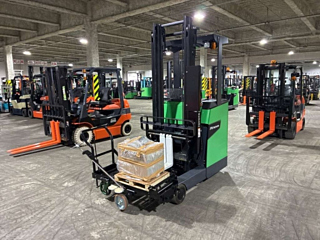 TOYOTA FORKLIFT