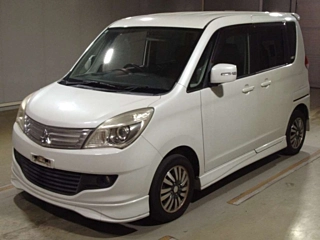 MITSUBISHI DELICA D2