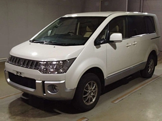 MITSUBISHI DELICA D5