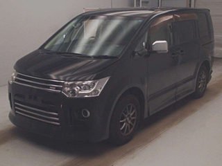 MITSUBISHI DELICA D5