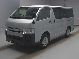 TOYOTA HIACE VAN