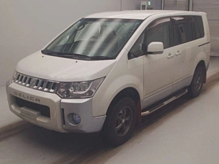 MITSUBISHI DELICA D5