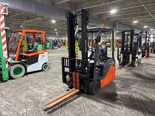 TOYOTA FORKLIFT