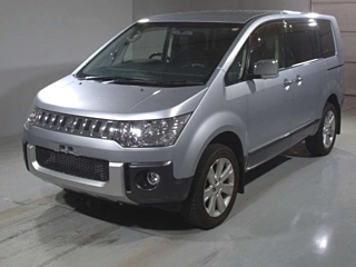 MITSUBISHI DELICA D5