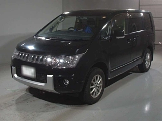 MITSUBISHI DELICA D5