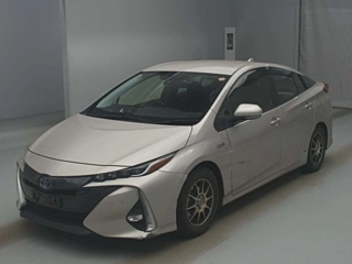 TOYOTA PRIUS PHV