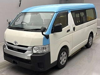 TOYOTA HIACE