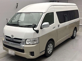 TOYOTA HIACE
