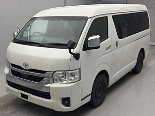 TOYOTA HIACE