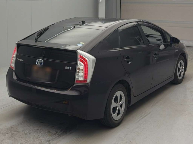 TOYOTA PRIUS 2015