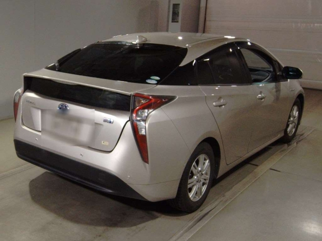 TOYOTA PRIUS 2018