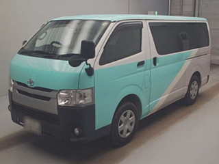 TOYOTA HIACE VAN