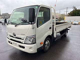 TOYOTA DYNA