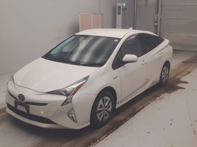 TOYOTA PRIUS 2018
