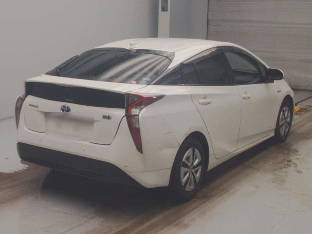 TOYOTA PRIUS 2018