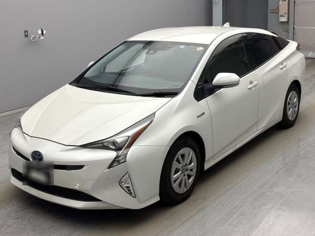 TOYOTA PRIUS 2018