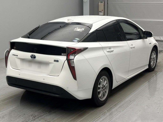 TOYOTA PRIUS 2017
