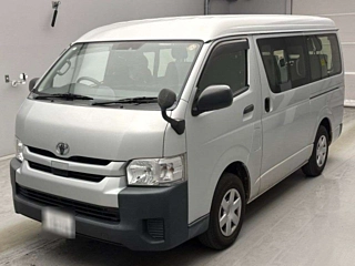 TOYOTA HIACE