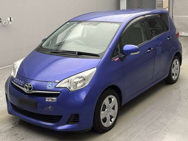 TOYOTA RACTIS 2013