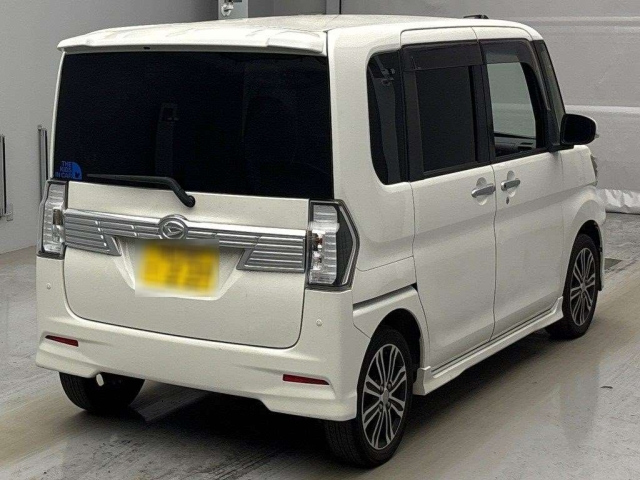 DAIHATSU TANTO 2018