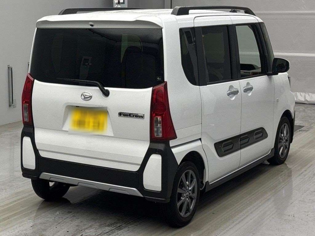 DAIHATSU TANTO 2024