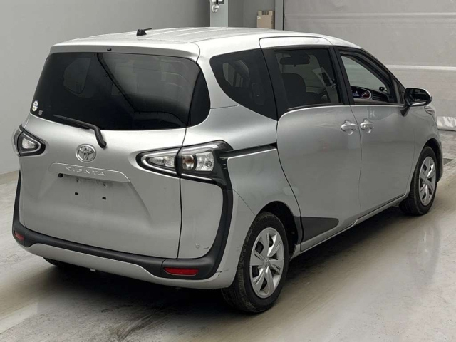 TOYOTA SIENTA 2022
