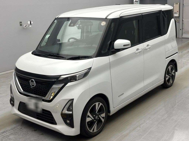 NISSAN ROOX 2021