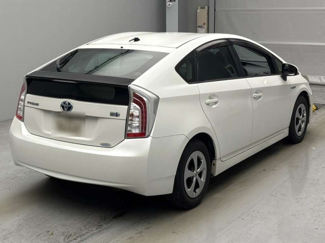 TOYOTA PRIUS 2012