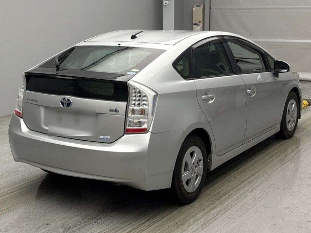 TOYOTA PRIUS 2011
