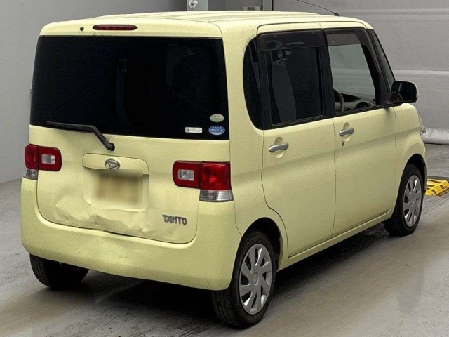 DAIHATSU TANTO 2010