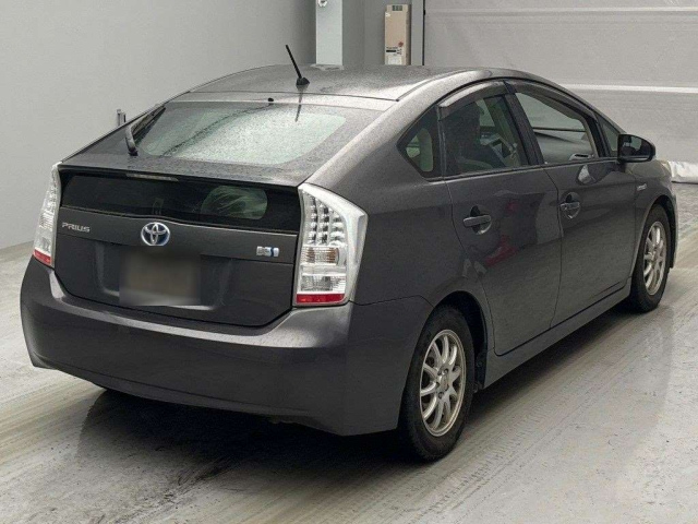 TOYOTA PRIUS 2011