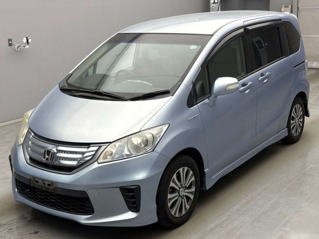 HONDA FREED 2013