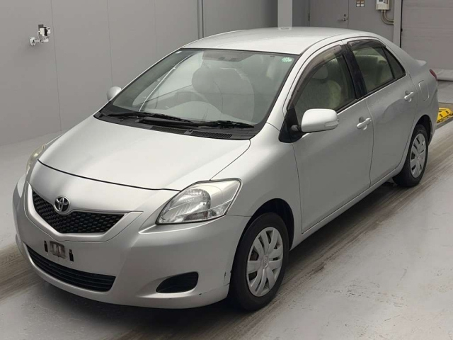 TOYOTA BELTA 2012