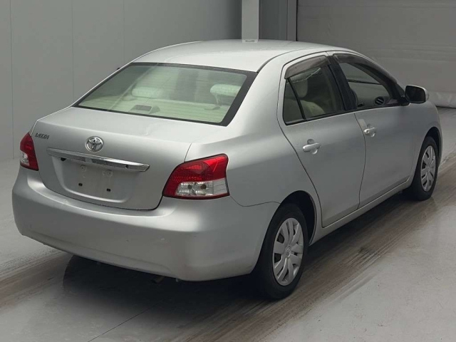 TOYOTA BELTA 2012