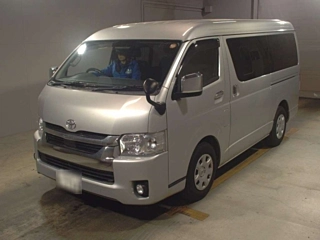 TOYOTA HIACE