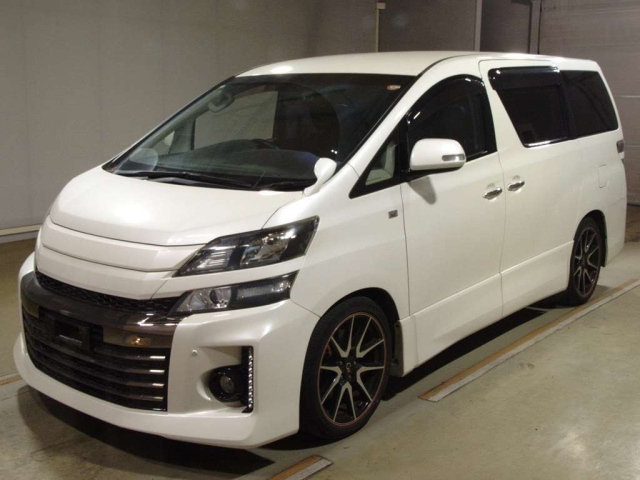 TOYOTA VELLFIRE 2013