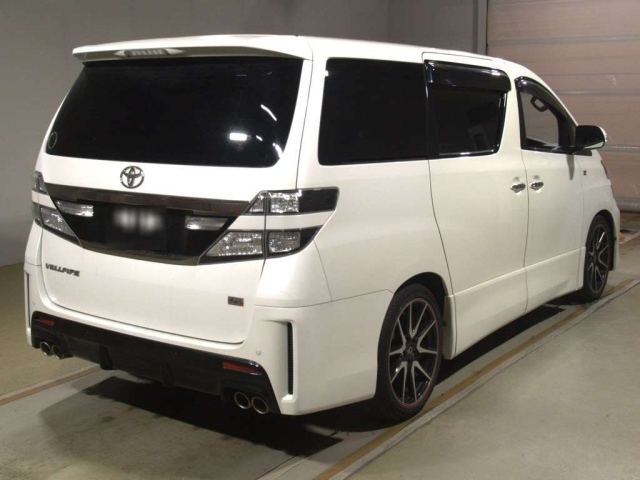 TOYOTA VELLFIRE 2013