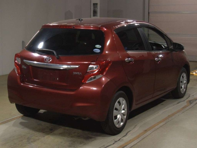 TOYOTA VITZ 2014