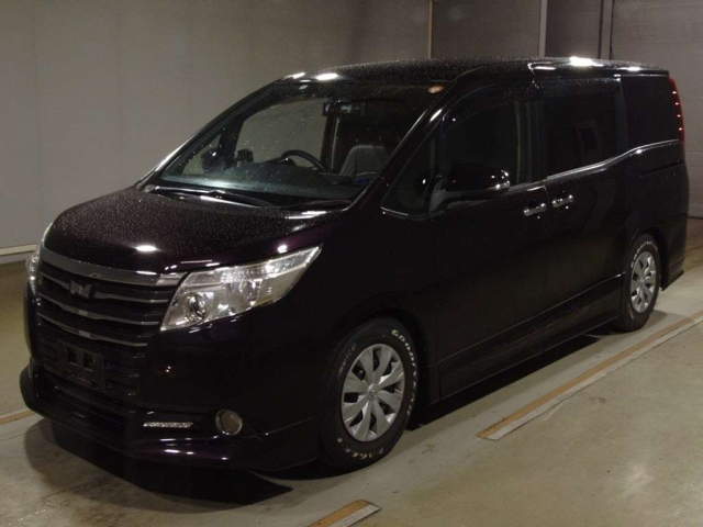 TOYOTA NOAH 2016