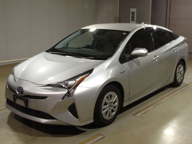TOYOTA PRIUS 2018