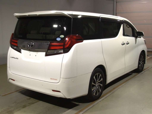 TOYOTA ALPHARD 2015