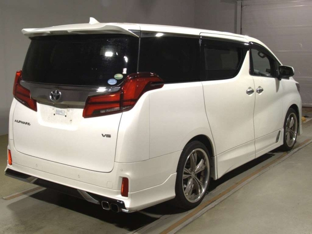 TOYOTA ALPHARD 2018