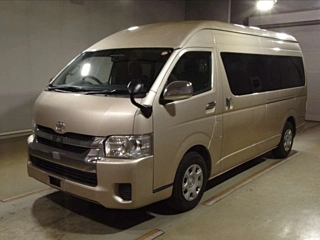 TOYOTA HIACE