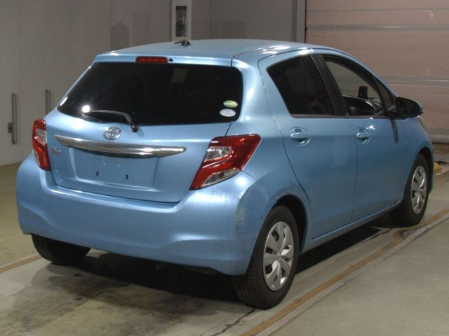 TOYOTA VITZ 2014