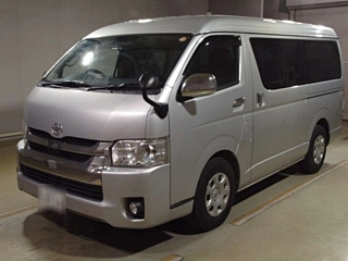 TOYOTA HIACE